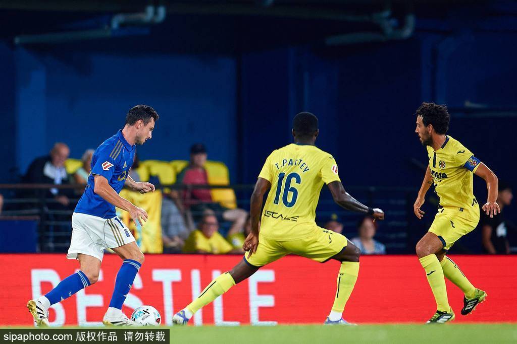 西甲激战!比利亚雷亚尔迎战赫罗纳,陶瓷球场上演巅峰对决