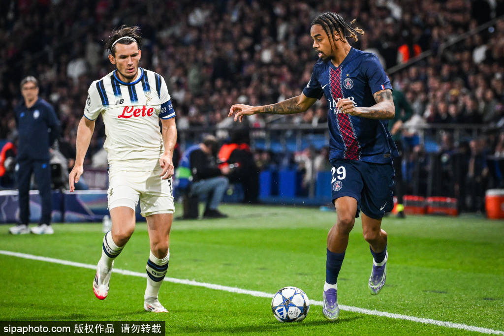 4球横扫亚特兰大!巴黎圣日耳曼欧冠首秀尽显王者风范